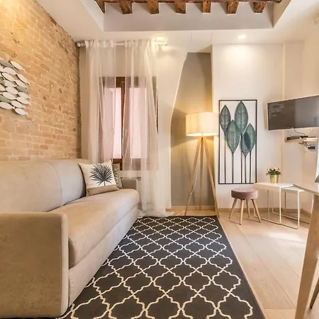 Laguna Boutique البندقية