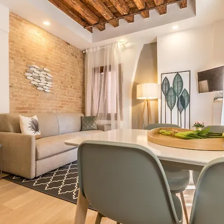 Laguna Boutique البندقية